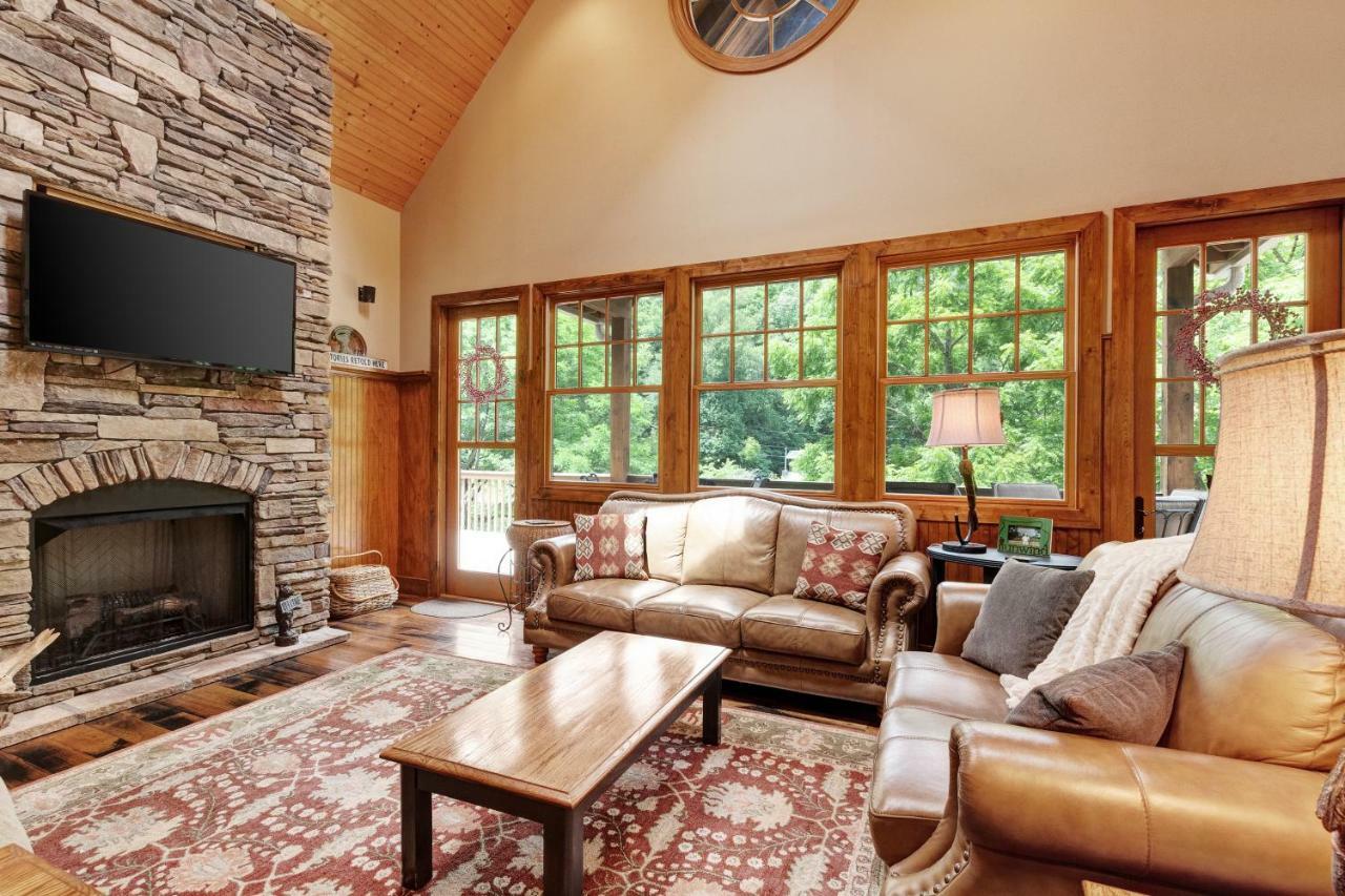 Tuckaway Retreat Villa Sylva Exterior photo